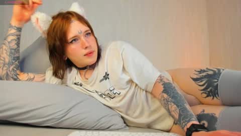  Alice  online show from April 25, 12:19 pm