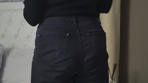 AliceMunro online show from February 21, 8:32 pm