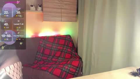 Snapshot of alice_next_door_ chatting on December 14, 2:00 pm Alice online show from December 14, 2:00 pm