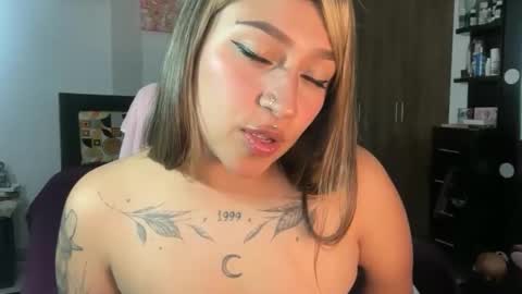 alice_perverse online show from April 13, 9:42 pm