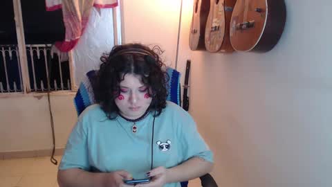Snapshot of alice_psilocybe_sabina420 chatting on October 16, 4:24 am Alicia Aldara online show from October 16, 4:24 am