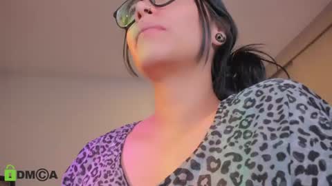 Snapshot of alice_rausing chatting on June 30, 7:42 am ONLINE - GMT-5 MON TO FRI online show from June 30, 7:42 am