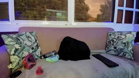 alice_simpson1 online show from October 13, 11:54 am