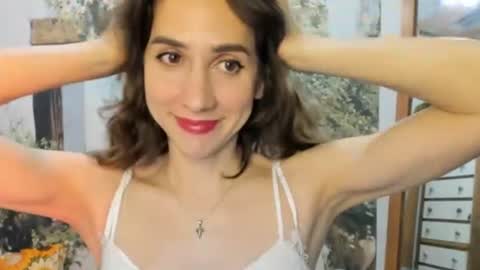 Snapshot of alice_sincere chatting on June 21, 9:06 pm Alice Love you all online show from June 21, 9:06 pm