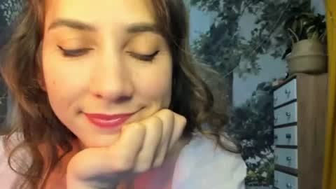 Snapshot of alice_sincere chatting on July 6, 9:17 pm Alice Love you all online show from July 6, 9:17 pm