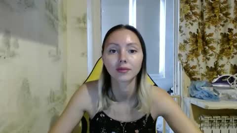 Snapshot of alice_smiles chatting on October 11, 11:31 am Alice smiles online show from October 11, 11:31 am