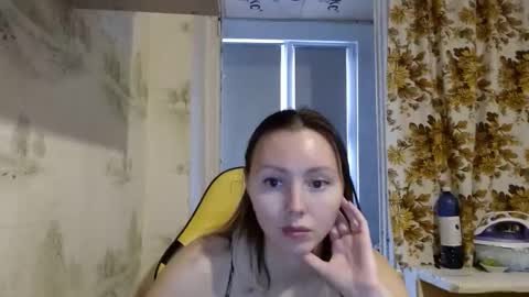 Snapshot of alice_smiles chatting on January 15, 11:37 am Alice smiles online show from January 15, 11:37 am