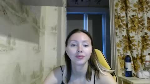 Snapshot of alice_smiles chatting on February 17, 5:15 am Alice smiles online show from February 17, 5:15 am