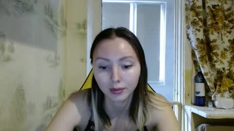 Snapshot of alice_smiles chatting on February 25, 11:09 am Alice smiles online show from February 25, 11:09 am