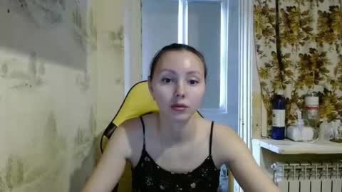 Snapshot of alice_smiles chatting on March 7, 10:23 am Alice smiles online show from March 7, 10:23 am