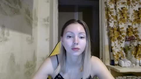 Snapshot of alice_smiles chatting on March 16, 11:09 pm Alice smiles online show from March 16, 11:09 pm