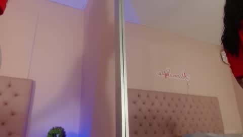 Snapshot of alice_sofia chatting on November 11, 9:59 pm Sofia online show from November 11, 9:59 pm