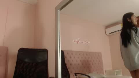 Snapshot of alice_sofia chatting on November 29, 5:38 pm Sofia online show from November 29, 5:38 pm