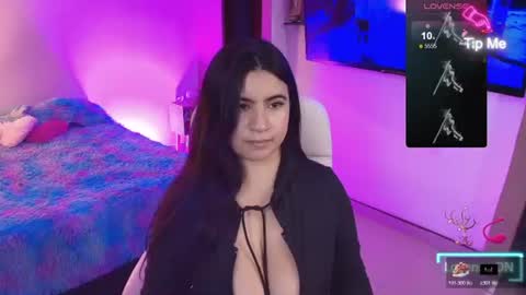 Snapshot of alice_sweet_e chatting on June 30, 8:21 pm Alice online show from June 30, 8:21 pm