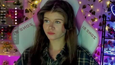 Alice online show from April 15, 10:32 pm