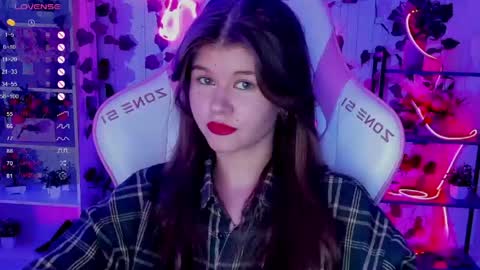 Alice online show from May 22, 9:42 pm