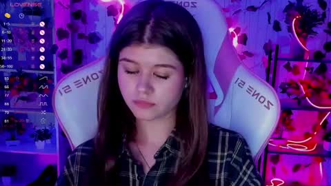 Alice online show from May 27, 9:12 pm