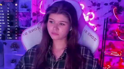 Alice online show from July 8, 7:29 pm