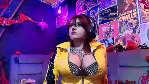Snapshot of alice_von_rose chatting on July 21, 5:54 am alice_von_rose online show from July 21, 5:54 am