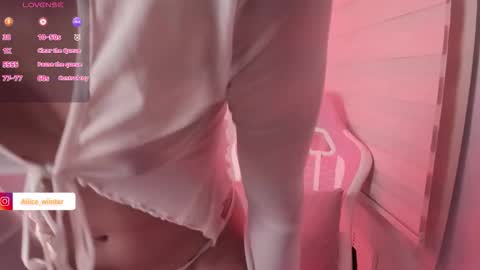 Alice  online show from December 18, 6:14 pm