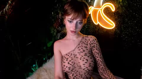 Your sweet Alice INST alicebellies online show from December 4, 5:39 am