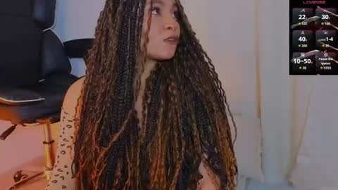 Snapshot of alicebenette chatting on August 7, 11:07 pm Alice Benette online show from August 7, 11:07 pm