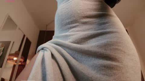 Snapshot of aliceblaker_ chatting on May 15, 3:46 am aliceblaker_ online show from May 15, 3:46 am