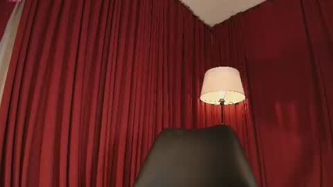 Snapshot of aliceblaker_ chatting on June 13, 7:56 pm aliceblaker_ online show from June 13, 7:56 pm