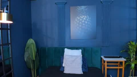 Alice online show from April 4, 12:13 pm