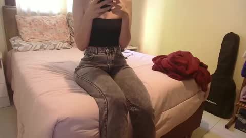 Snapshot of alicedeluca chatting on November 3, 7:48 pm Alice DeLUCA online show from November 3, 7:48 pm