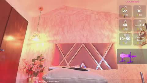 Snapshot of alicee1_ chatting on October 2, 4:58 pm Aliice online show from October 2, 4:58 pm