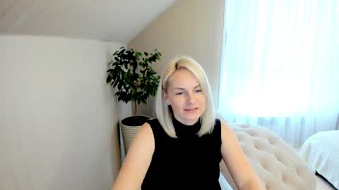 Snapshot of alicee__grace chatting on December 9, 10:11 am Alicee online show from December 9, 10:11 am