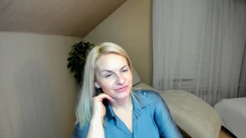 Snapshot of alicee__grace chatting on January 8, 6:52 pm Alicee online show from January 8, 6:52 pm