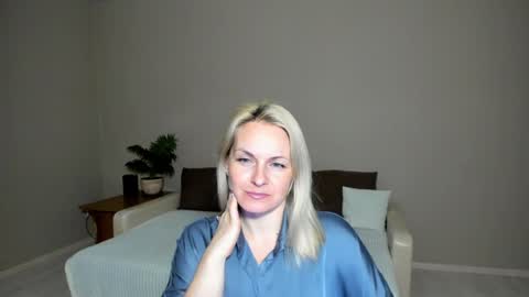 Snapshot of alicee__grace chatting on January 31, 7:40 pm Alicee online show from January 31, 7:40 pm