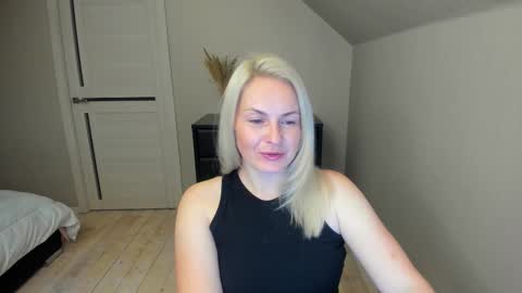 Snapshot of alicee__grace chatting on October 11, 7:23 pm Alicee online show from October 11, 7:23 pm