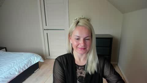 Snapshot of alicee__grace chatting on October 21, 6:58 am Alicee online show from October 21, 6:58 am