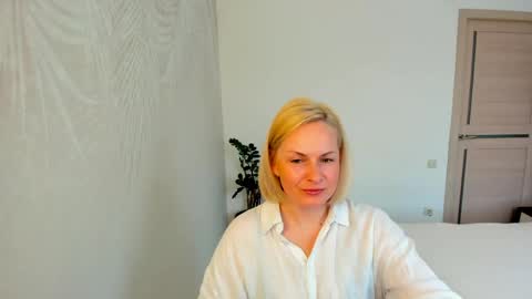 Alicee online show from April 22, 8:28 am