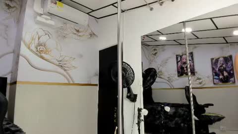 Snapshot of alicee_mature chatting on July 9, 7:29 pm alicee online show from July 9, 7:29 pm