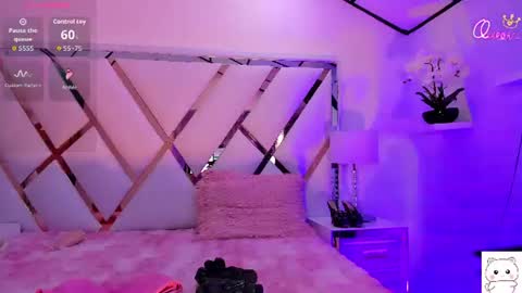 Snapshot of alicee_mature chatting on July 19, 3:54 am alicee online show from July 19, 3:54 am
