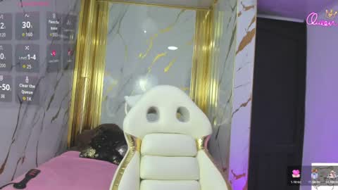Snapshot of alicee_mature chatting on July 20, 4:05 am alicee online show from July 20, 4:05 am
