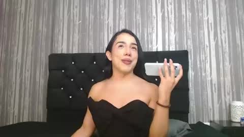 Snapshot of alicee_moonn chatting on July 16, 11:00 pm alicee_moonn online show from July 16, 11:00 pm
