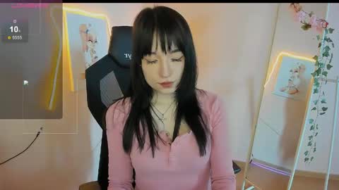 Snapshot of aliceeinwonderlanddd chatting on May 8, 2:06 am Alice online show from May 8, 2:06 am