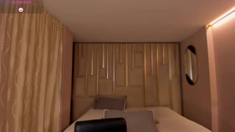 Snapshot of aliceharperx chatting on April 19, 6:10 pm Alice online show from April 19, 6:10 pm