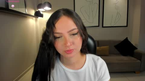 Snapshot of aliceharperx chatting on May 4, 11:34 pm Alice online show from May 4, 11:34 pm