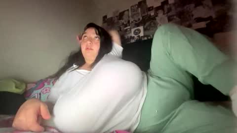 Snapshot of aliceinboobieland chatting on October 19, 3:07 am Aliceinboobieland online show from October 19, 3:07 am