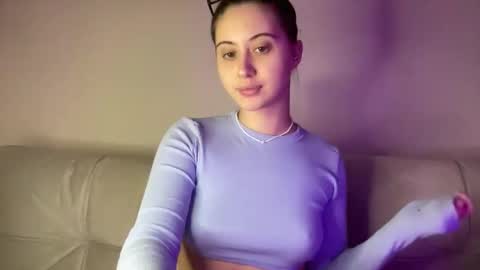 Snapshot of aliceinlustland chatting on February 23, 5:43 pm aliceinlustland online show from February 23, 5:43 pm