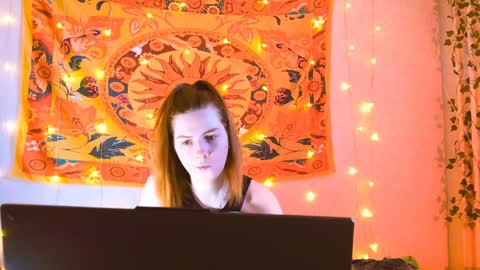 Alice online show from April 9, 6:19 am