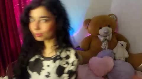 Alicekingdom online show from June 11, 9:02 pm