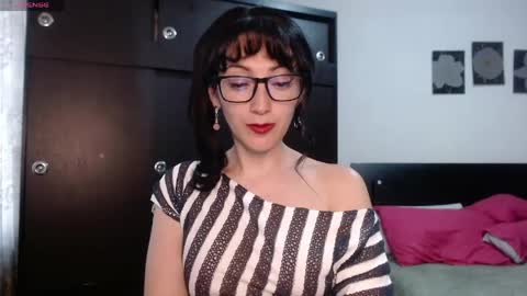 alicelove75 online show from June 1, 10:00 pm