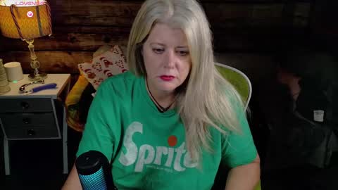 Alices Curiosity online show from December 18, 2:53 am